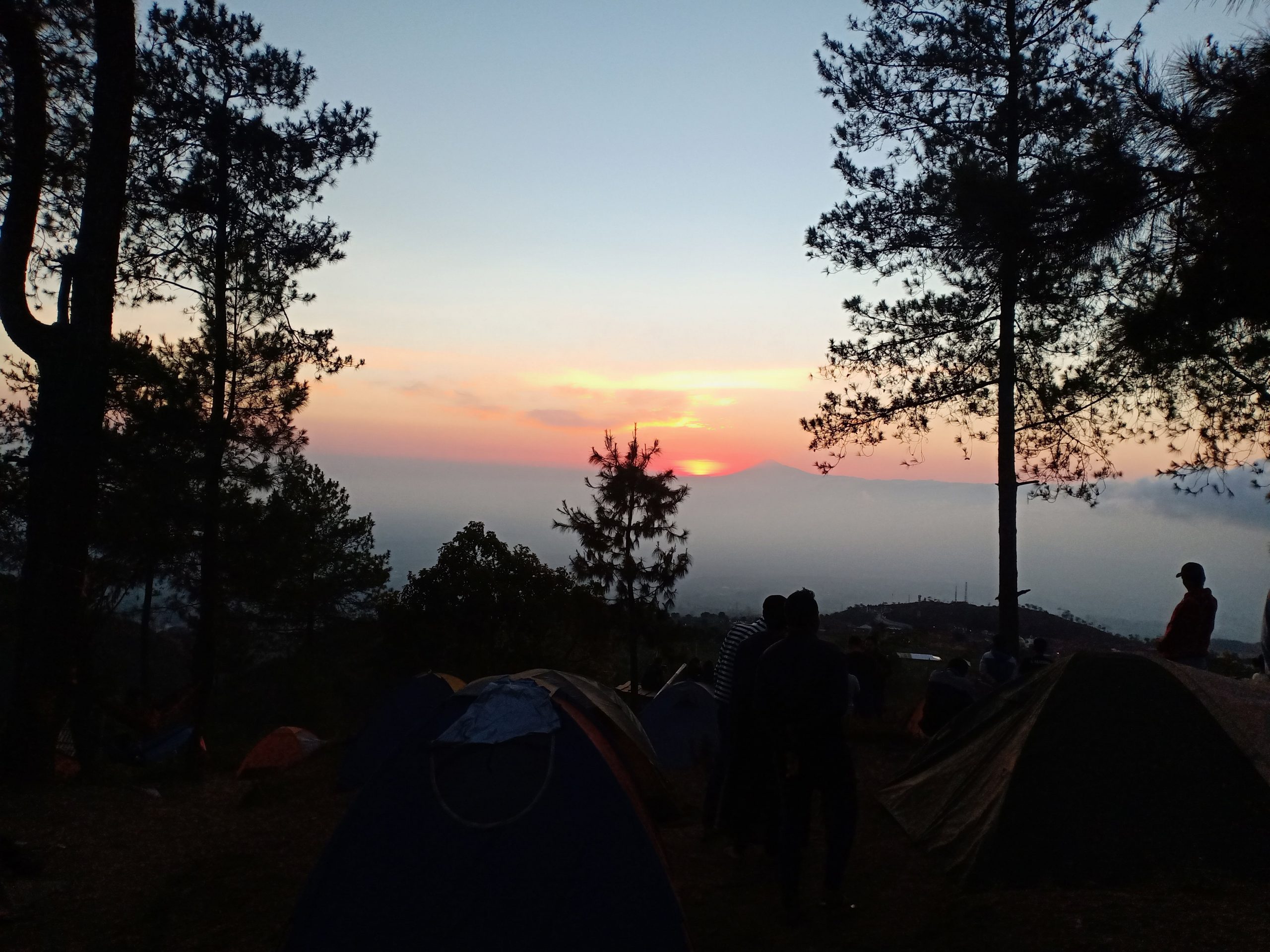 Samudera Diatas Awan - Camping Ground Ipukan